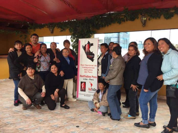 Aunque no es un delito, las trabajadoras sexuales, siguen siendo violentadas por las fuerzas de la policía y serenazgo en el Perú