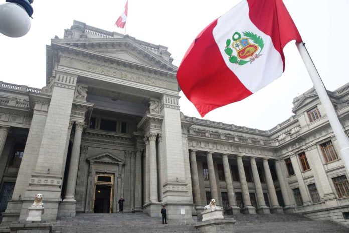 Frontis-Palacio-Banderas-1