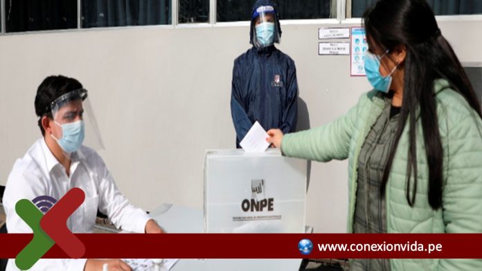 Exigen a la ONPE a cambiar su método de verificación del elector sin necesidad de obligar retirar mascarilla