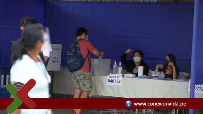 Miembros de mesa no serán vacunados contra el COVID antes de la segunda vuelta