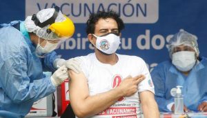 Actor Ernesto Pimentel fueuna de las personas con VIH vacunadas.