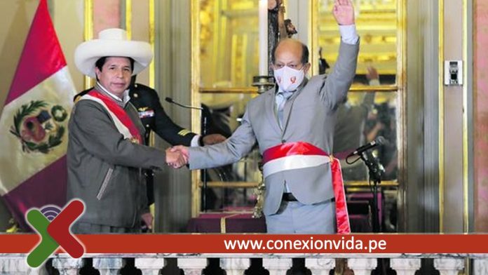 Cuestionamientos a Hector Valer por violencia familiar