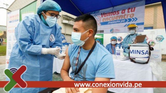 Atención de centros de vacunación durante Semana Santa