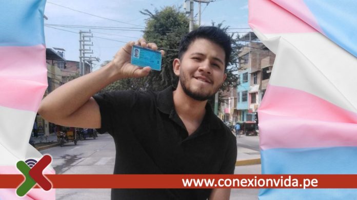 Joven logra ser la primera personas trans en Piura que logra cambiar su nombre en DNI