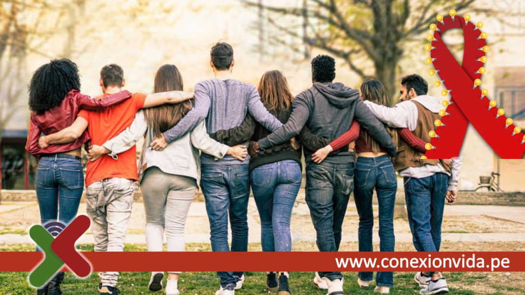 Jóvenes que viven con VIH cuentan su experiencia de vivir con una condición crónica de salud, que sigue llena de prejuicios y discriminación, pero a la vez con grandes esperanzas en el avance científico para mejorar su calidad de vida. 