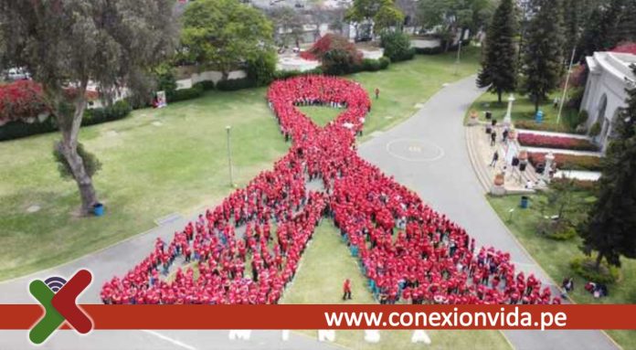 Tasa de mortalidad en personas con el VIH se redujo a la mitad entre 1996 y 2020